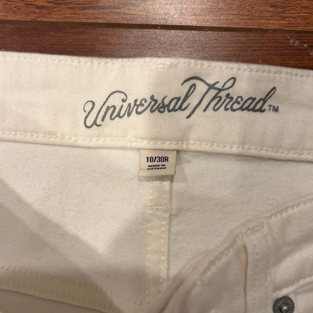 Universal Threads High Rise Skinny White Denim Jeans Size 10 NWT - Picture 3 of 12